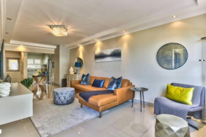 Couples retreat-Modern, Ocean front Gem!